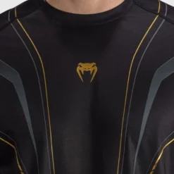 Venum Streamline Dry Tech T-shirt Black/Gold