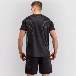 Venum Streamline Dry Tech T-shirt Black/Gold