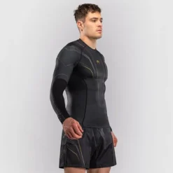 Venum Streamline Long Sleeve Rashguard Black/Gold